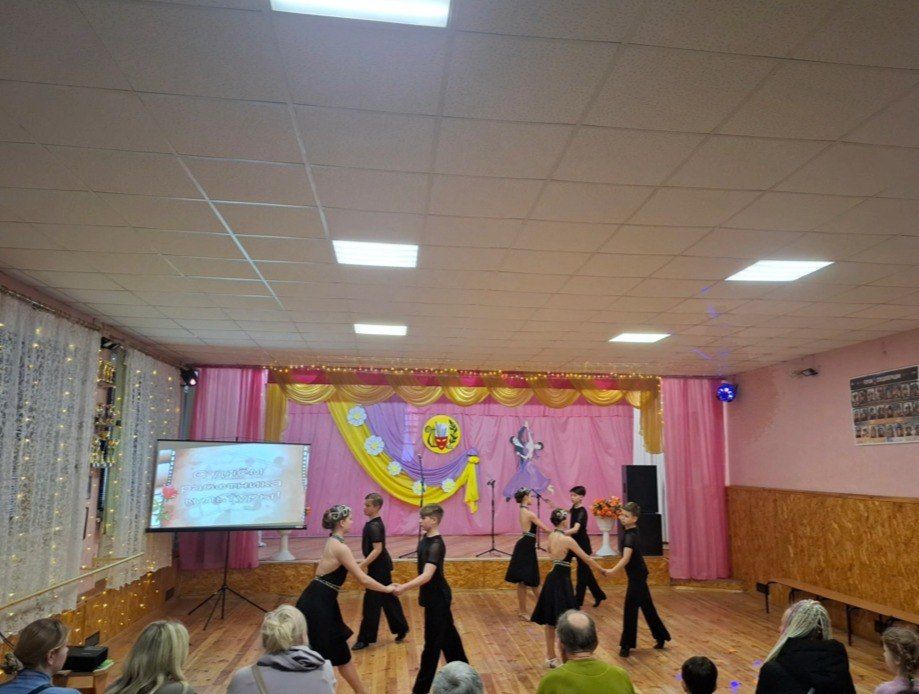 “Современник” отметил День работника культуры праздничным концертом