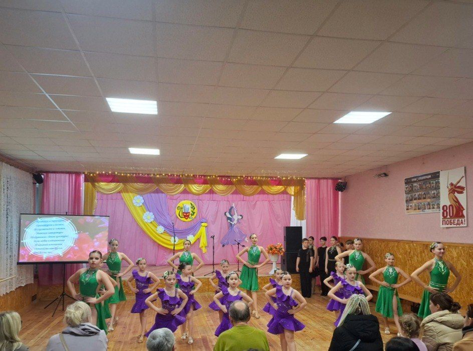“Современник” отметил День работника культуры праздничным концертом