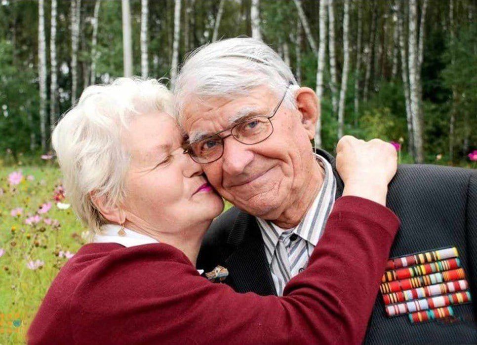 Семьи Бердянского района отметят медалями в «День семьи, любви и верности»