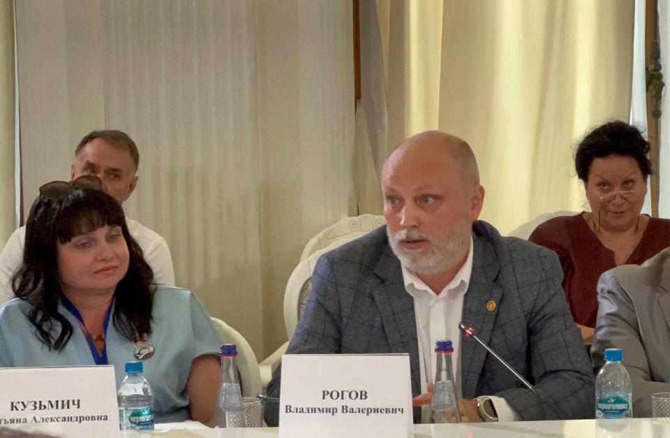 Руководитель научно-образовательного центра им. Н.Я. Данилевского выступил за создание единого учебника русского языка и истории для стран Русского мира