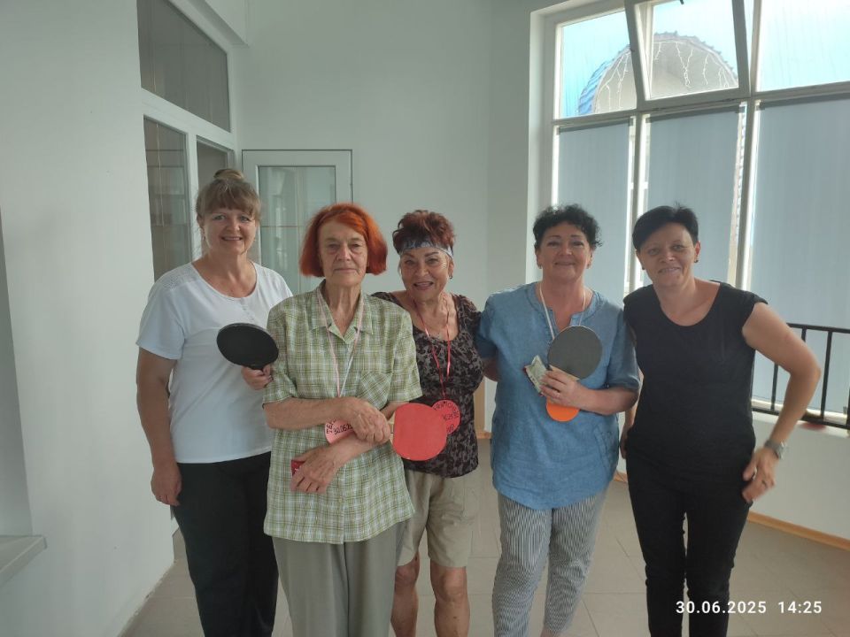 30.06.2025 г. по-настоящему непредсказуемым и интригующим получился турнир по настольному теннису среди получателей социальных услуг отделения активного долголетия обособленного подразделения г. Бердянск ГБУ &quot;Комплексный...