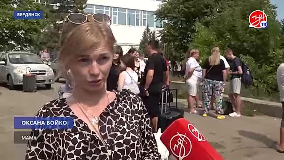 Школьники Бердянского района отправились на каникулы в Чувашию