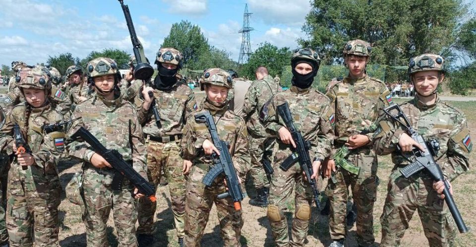 Сборная команда «Пламя надежды» из Бердянска успешно прошла отборочный этап Всероссийской военно-спортивной игры «Зарница 2.0» в Волгограде