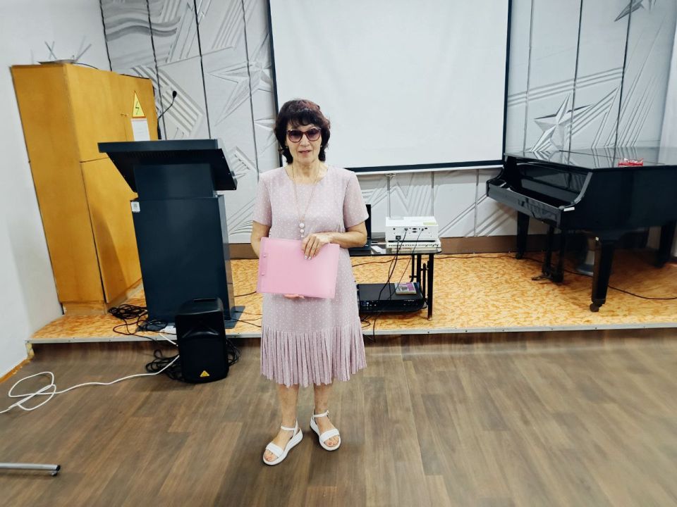 � ����� ������� ������� ������ ����� ������� ������ � ����������� �����������