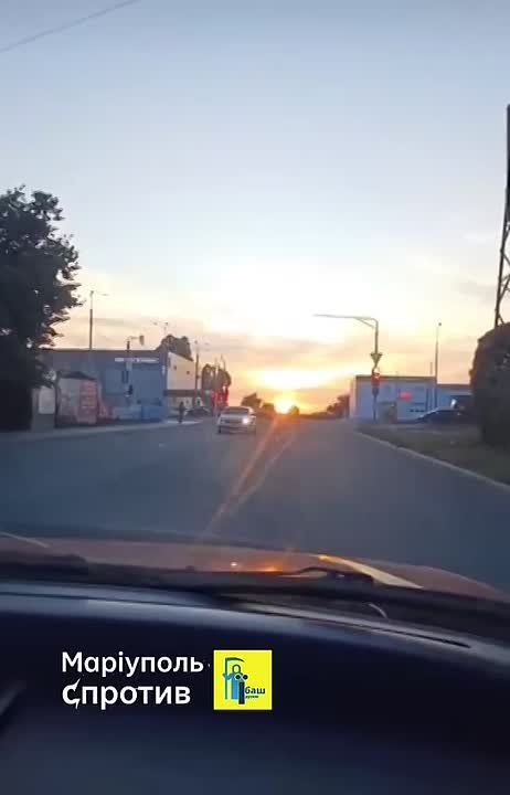 Враг с тревогой наблюдает колонны армии России с новым тактическим знаком, прибывающие на Запорожский фронт