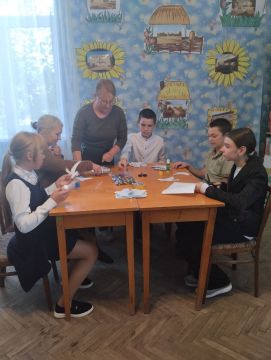 «Голубь мира» в Андреевке. В библиотеке посёлка Андреевка прошла акция «Голубь мира», посвящённая Международному дню мира