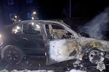 В Бердянске легковой автомобиль загорелся на ходу