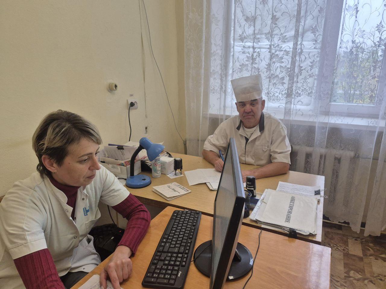 Бригада врачей из Чувашии продолжает помогать жителям Бердянского округа Бригада врачей из Чувашии продолжает помогать жителям Бердянского округа