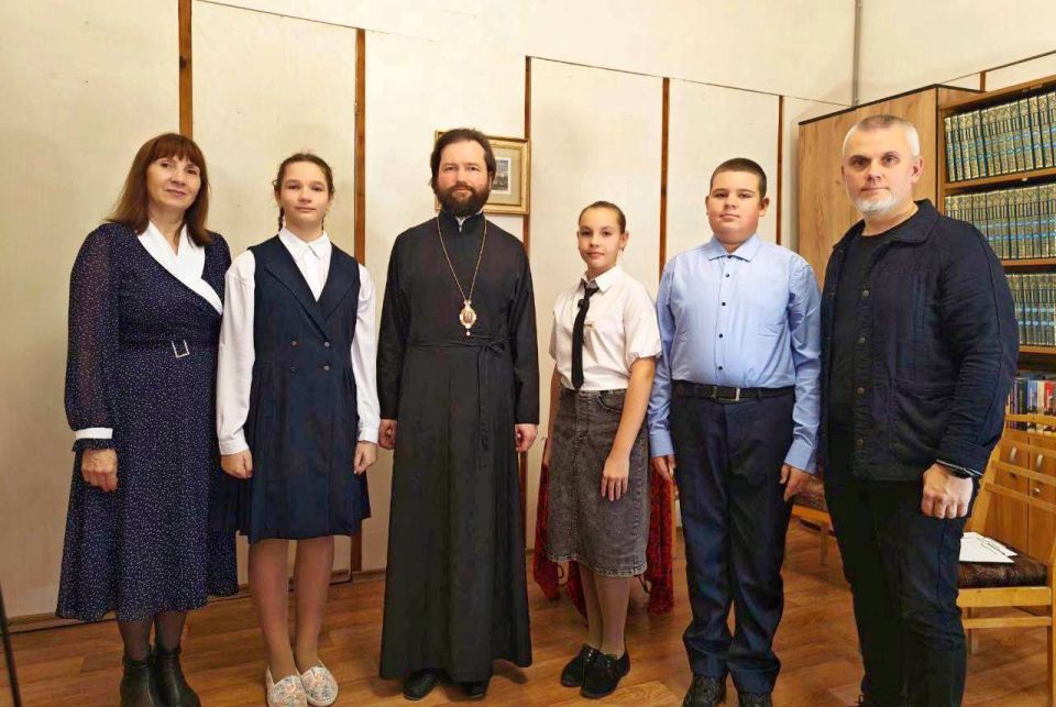 ���� �������: ������������ �������������� ���������� �������� ����� ������������� � ������������ ���������� (�������� � ����� �������� �����) � ������������ ������������ ��������� ����� ������������ �������� ����������...