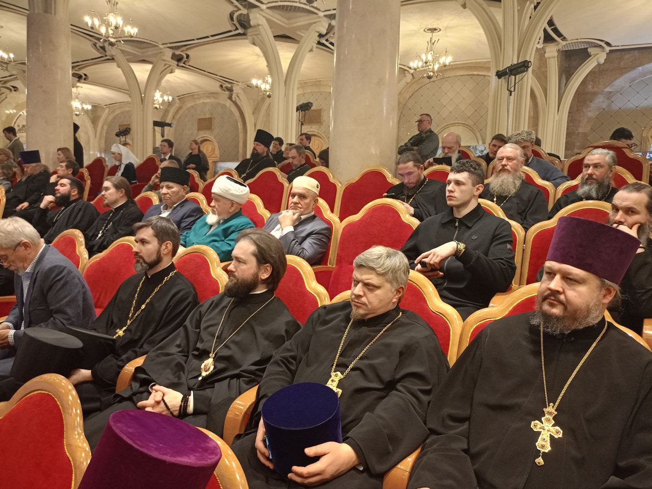 Делегация Запорожской области включилась в работу Всемирного русского народного собора