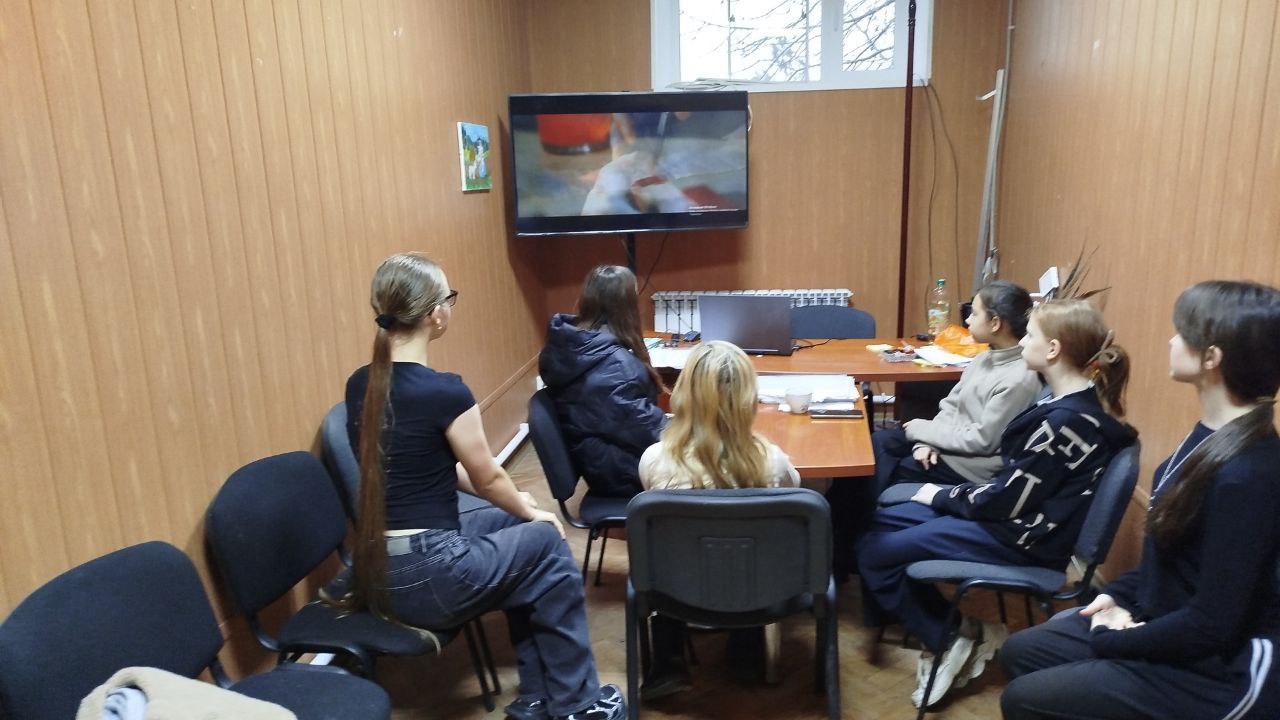 В селах Бердянского МО прошли кинопоказы патриотического фильма В селах Бердянского МО прошли кинопоказы патриотического фильма