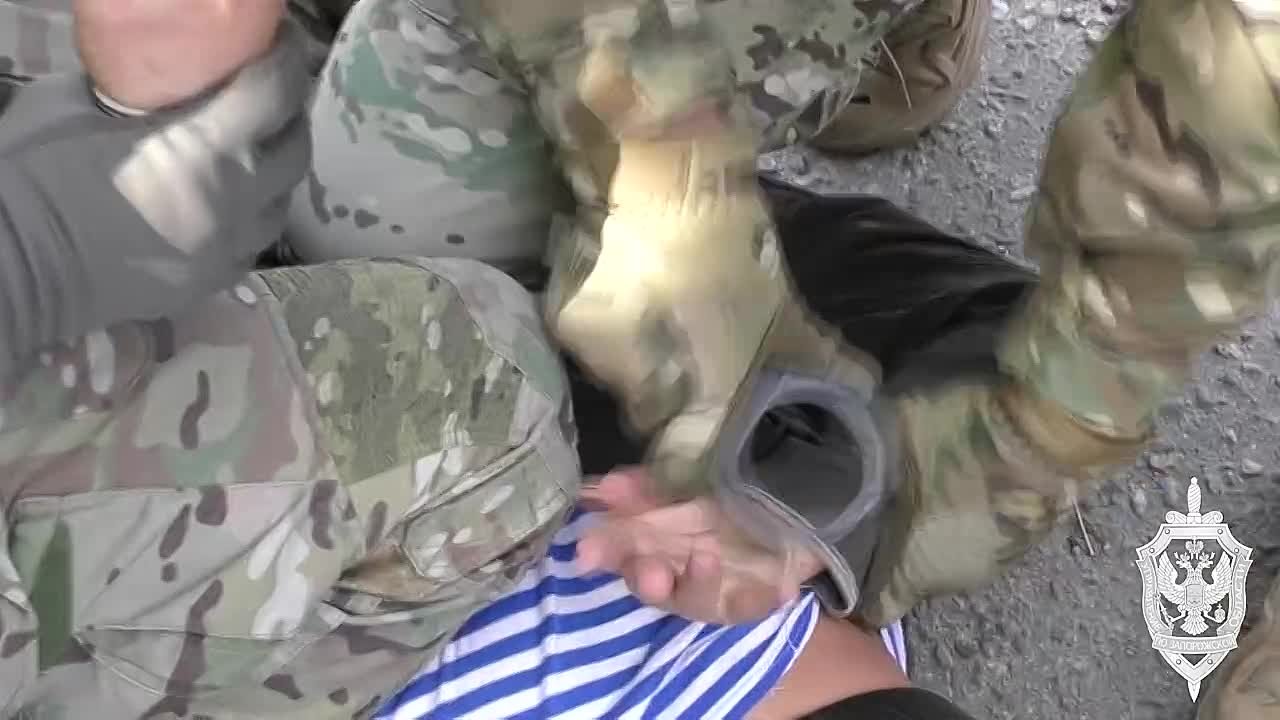 12 лет колонии строго режима получил житель Бердянска за шпионаж