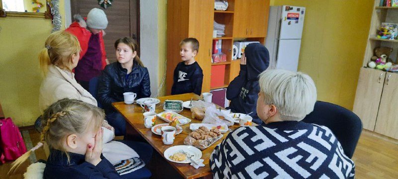 День матери. 21.11.2025 г. в ГБУ «Комплексный центр социального обслуживания населения» Министерства труда и социальной политики Запорожской области специалистами по социальной работе Хоминской Т.А. и Колесниковой А.В....