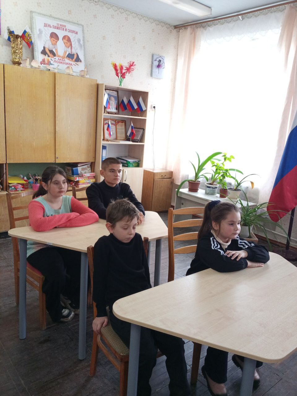 Показ фильма «Малолетний алкоголизм» и последующее обсуждение Показ фильма «Малолетний алкоголизм» и последующее обсуждение