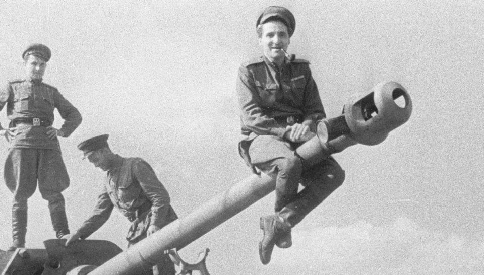 ���� �������: 28 ������. 1365, 660 ��� �����