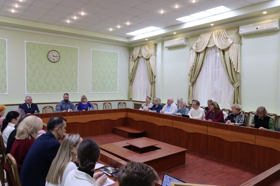 Будущее за профессионалами: Администрация Бердянского района и АГПУ закрепили сотрудничество соглашением Будущее за профессионалами: Администрация Бердянского района и АГПУ закрепили сотрудничество соглашением