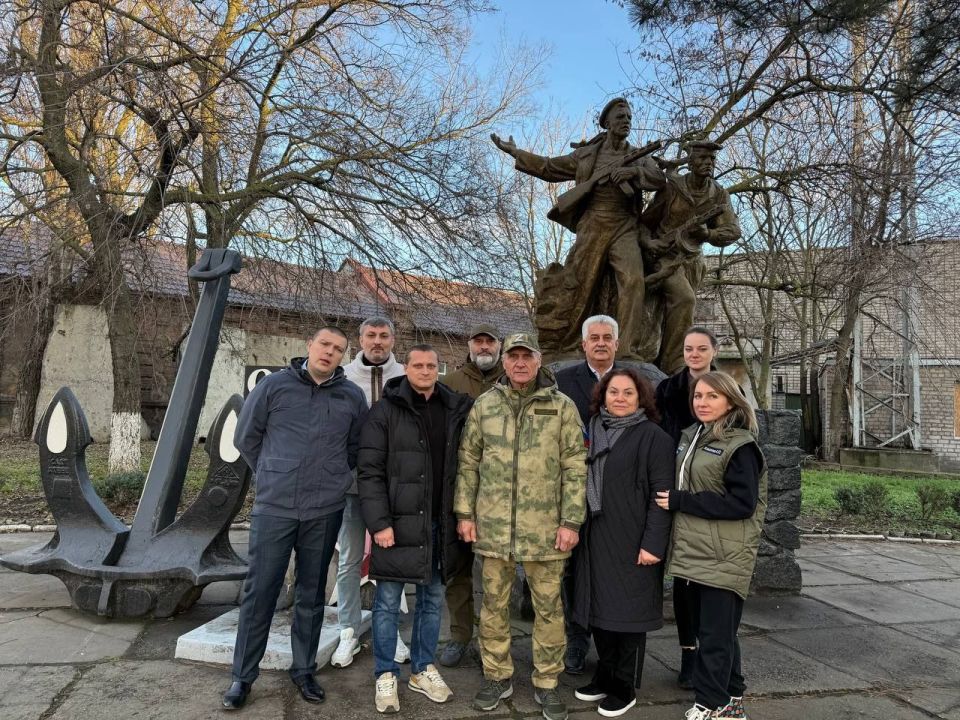 Представители «Единой России» из Краснодара посетили с рабочим визитом Бердянск и оказали социальную помощь Представители «Единой России» из Краснодара посетили с рабочим визитом Бердянск и оказали социальную помощь