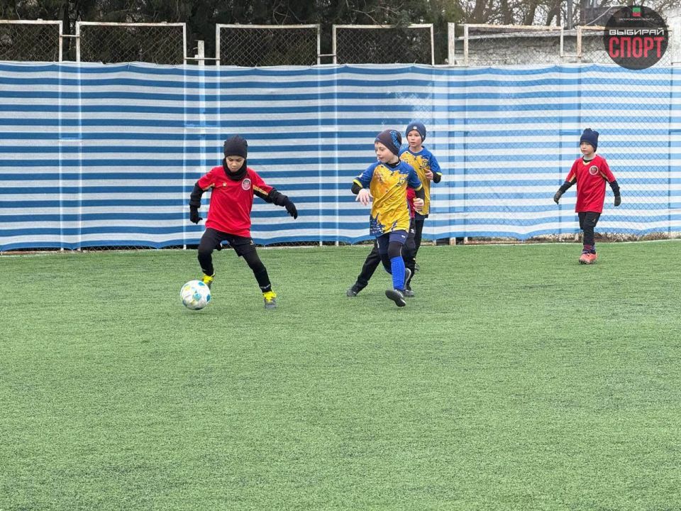 Спортивные команды по футболу приняли участие в турнире «Новогодний кубок 2025» Спортивные команды по футболу приняли участие в турнире «Новогодний кубок 2025»