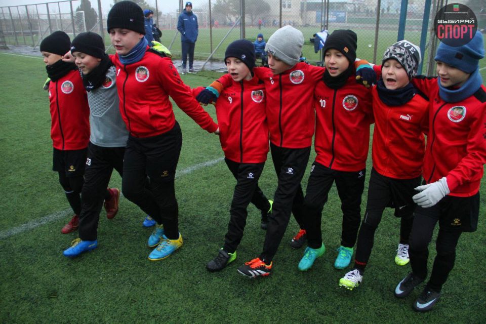 Спортивные команды по футболу приняли участие в турнире «Новогодний кубок 2025» Спортивные команды по футболу приняли участие в турнире «Новогодний кубок 2025»