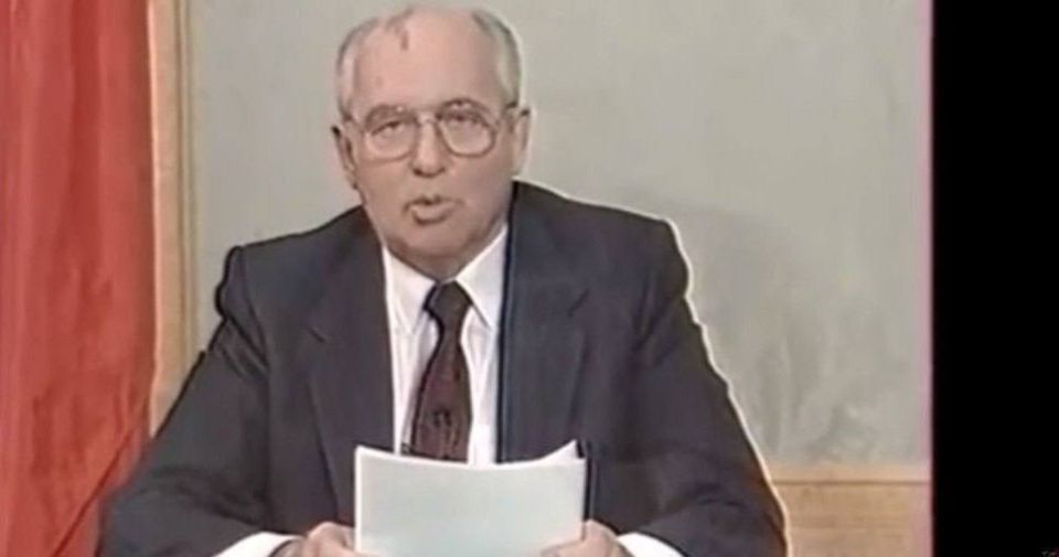 Анна Хорошун: 25 декабря. 1730. В Москве были зажжены первые уличные фонари – по указу Сената изготовлено 520 стеклянных фонарей, которые заправлялись конопляным маслом 1766 Анна Хорошун: 25 декабря. 1730. В Москве были зажжены первые уличные фонари – по указу Сената изготовлено 520 стеклянных фонарей, которые заправлялись конопляным маслом 1766