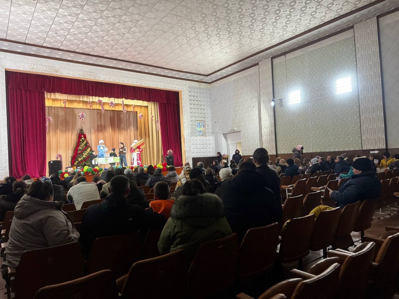 Новогодний концерт в селе Долинское объединил таланты и сердца Новогодний концерт в селе Долинское объединил таланты и сердца