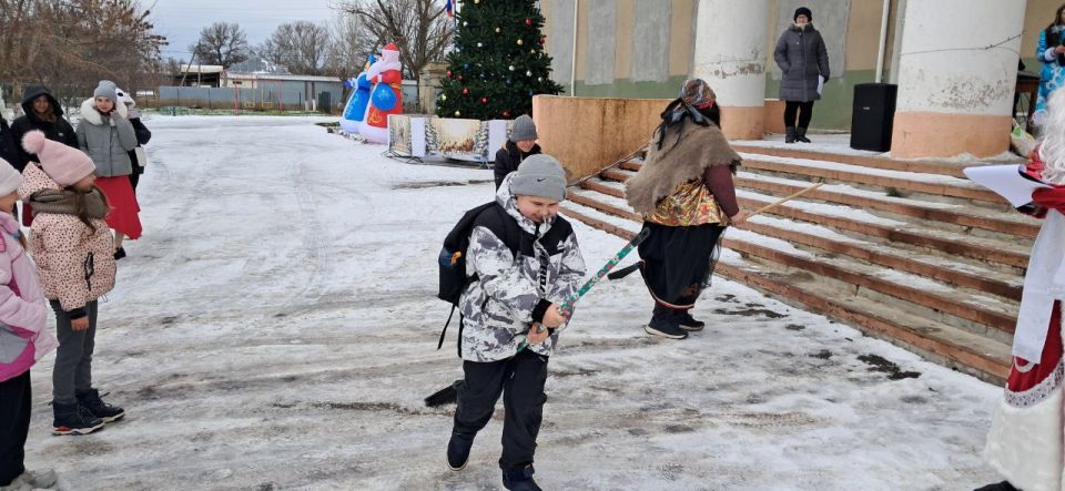 Новогодний праздник в селе Дмитровка Новогодний праздник в селе Дмитровка