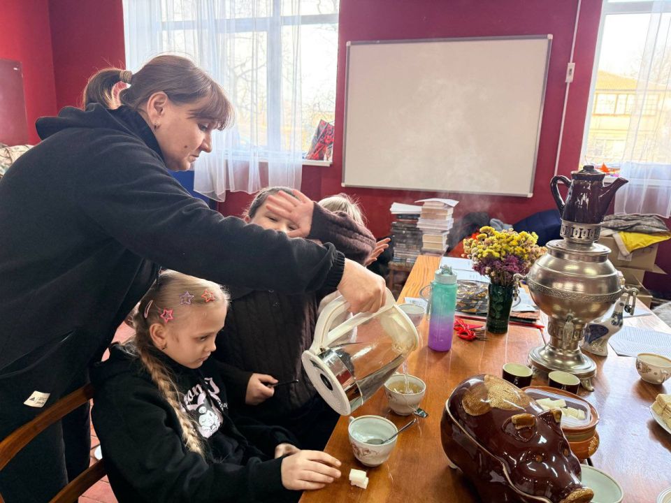 Традиционная встреча за самоваром «Раз в крещенский вечерок» Традиционная встреча за самоваром «Раз в крещенский вечерок»