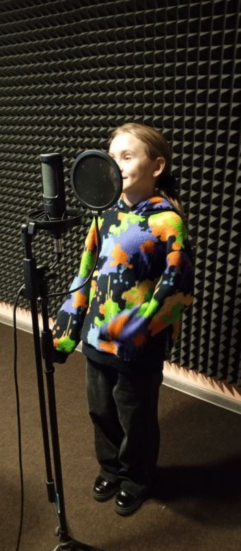 В Бердянске ко дню артиста в Городском Дворце культуры состоялось открытое занятие театрального коллектива “Лицедеи”! В Бердянске ко дню артиста в Городском Дворце культуры состоялось открытое занятие театрального коллектива “Лицедеи”!