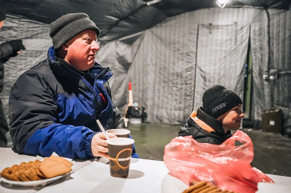 Добровольцы Запорожской области оказывают помощь в пунктах обогрева Добровольцы Запорожской области оказывают помощь в пунктах обогрева