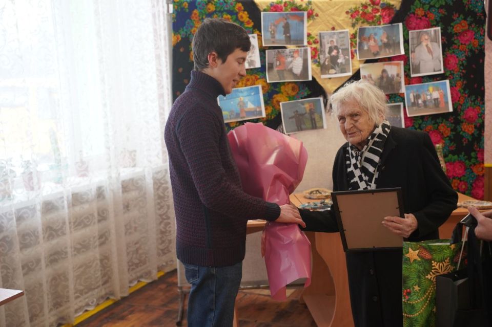 Бердянск отдает дань уважения своим ветеранам культуры Бердянск отдает дань уважения своим ветеранам культуры