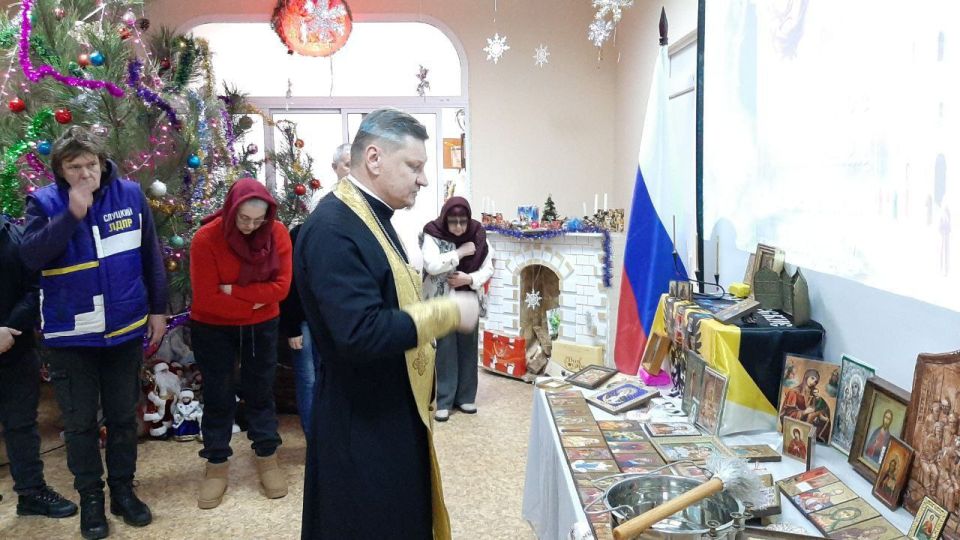 В Доме культуры «Маяк» прошла необыкновенно тёплая и душевная встреча – выставка икон, объединившая жителей Бердянска В Доме культуры «Маяк» прошла необыкновенно тёплая и душевная встреча – выставка икон, объединившая жителей Бердянска