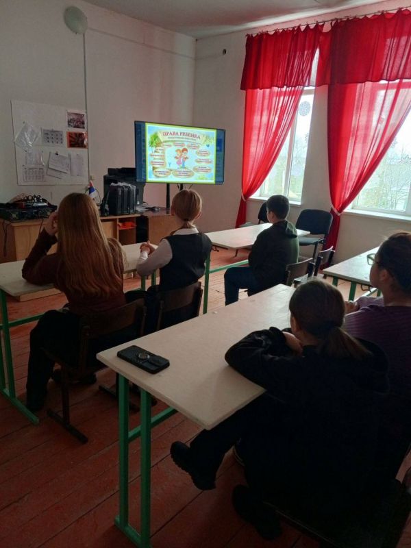 Лекция «Ребёнок в правовом поле семьи» в Долинском ДК Лекция «Ребёнок в правовом поле семьи» в Долинском ДК