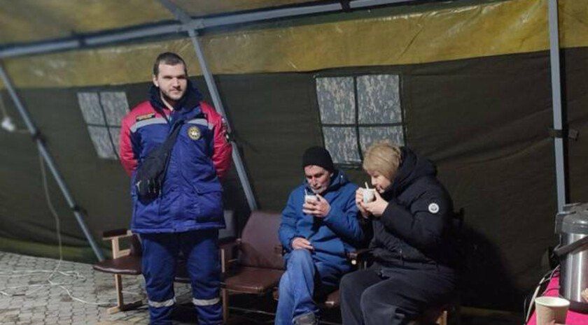 Волонтеры ВСКС более недели дежурили в пунктах обогрева Бердянска и Приморска