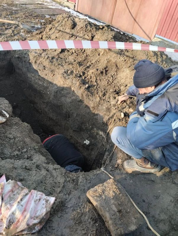 Специалисты МУП «ВЕСТ» устранили порыв Специалисты МУП «ВЕСТ» устранили порыв