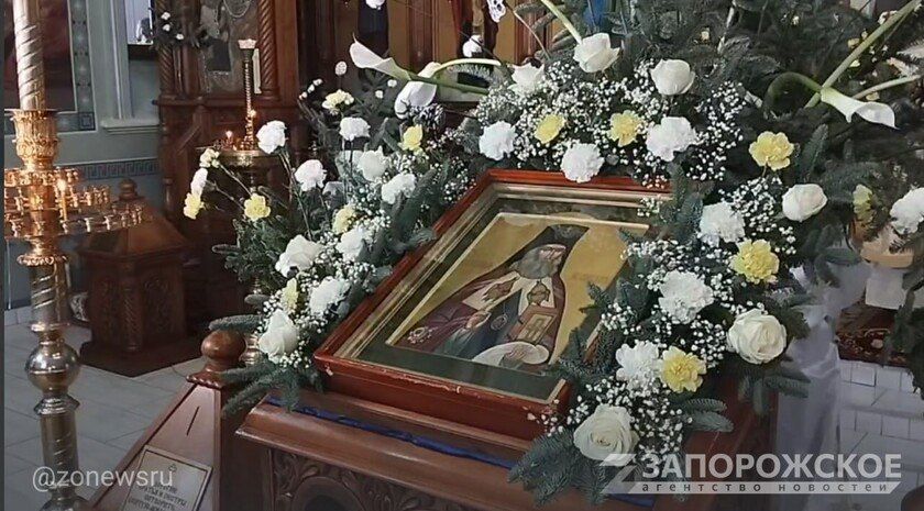 Верующие Бердянска встретили мощи святого равноапостольного Николая Японского