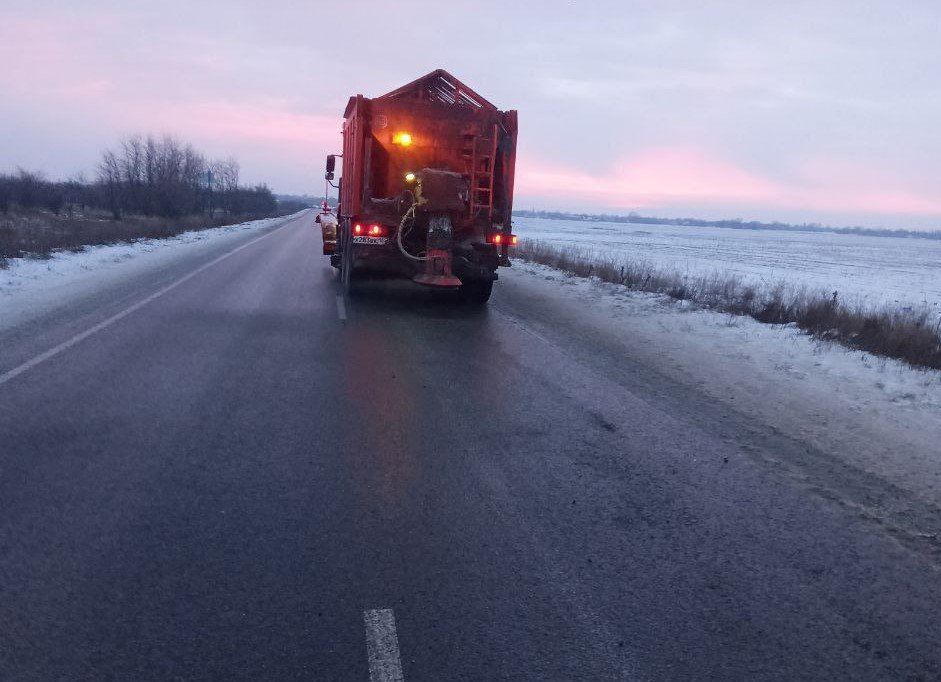 ГУП «УАЗО» продолжает работы по зимнему содержанию дорожной сети ГУП «УАЗО» продолжает работы по зимнему содержанию дорожной сети