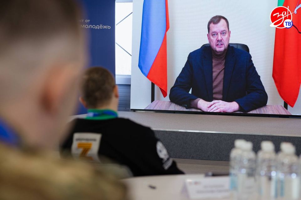 На базе центра созидания «Маяк» в Бердянске начался второй образовательный модуль кадровой программы «Запорожские герои» На базе центра созидания «Маяк» в Бердянске начался второй образовательный модуль кадровой программы «Запорожские герои»