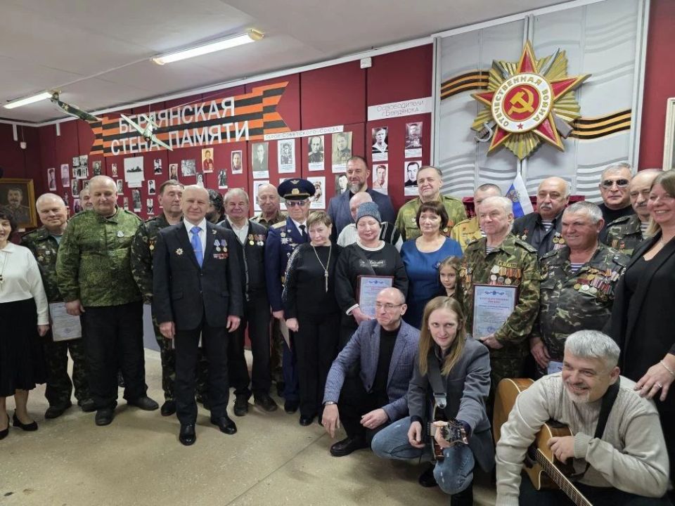 � ��������� ������� ������ ������-������������������ � 37-� ��������� ������ ��������� ����� �� �����������