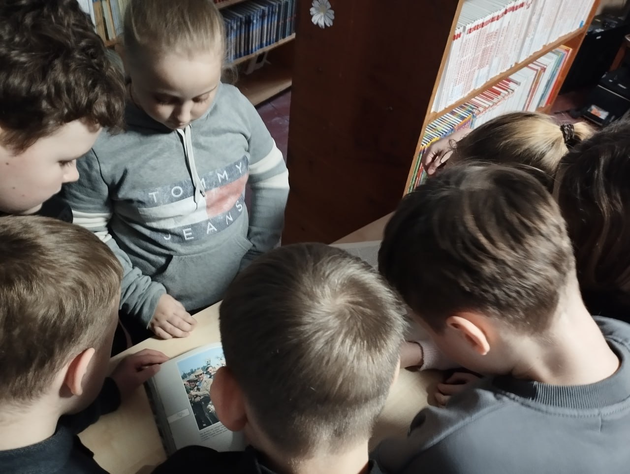 Военно-патриотическое мероприятие «Никто не создан для войны» Военно-патриотическое мероприятие «Никто не создан для войны»