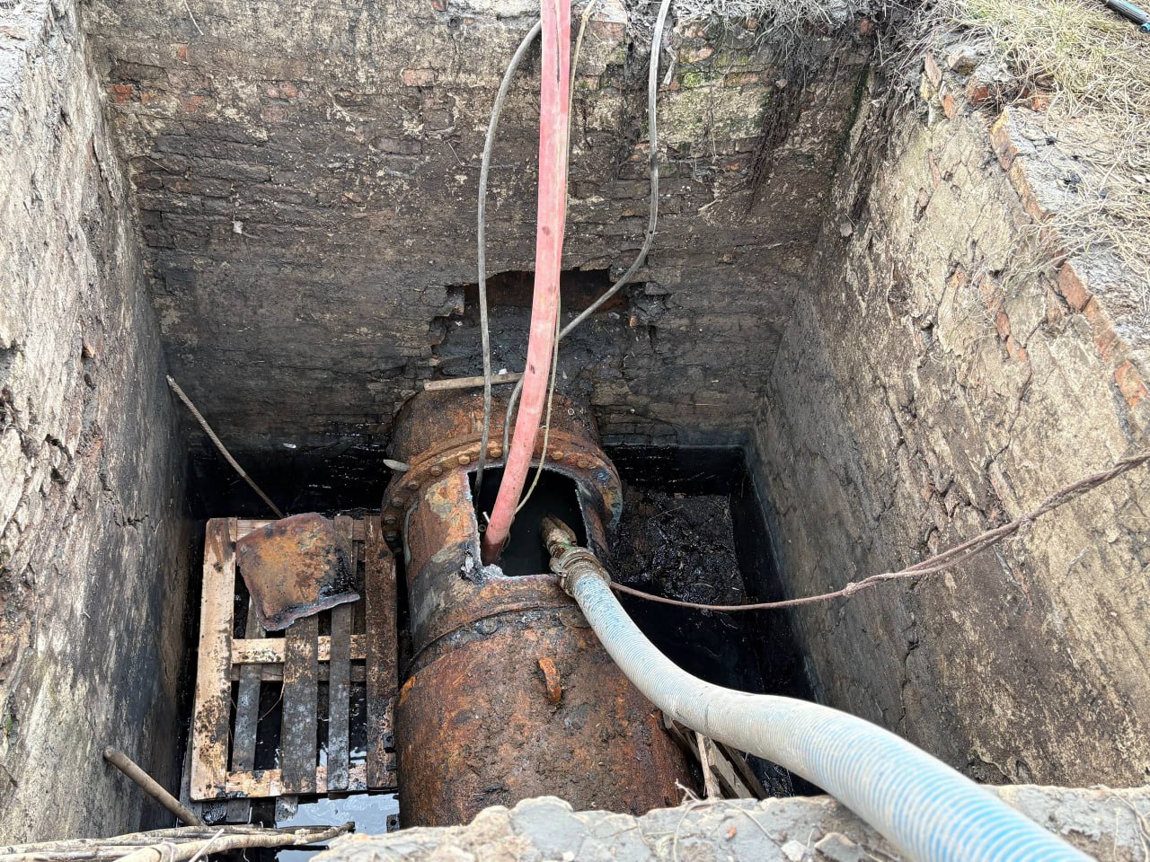 В Бердянске заменят 60 метров магистрального коллектора без разрытия Мелитопольского шоссе В Бердянске заменят 60 метров магистрального коллектора без разрытия Мелитопольского шоссе