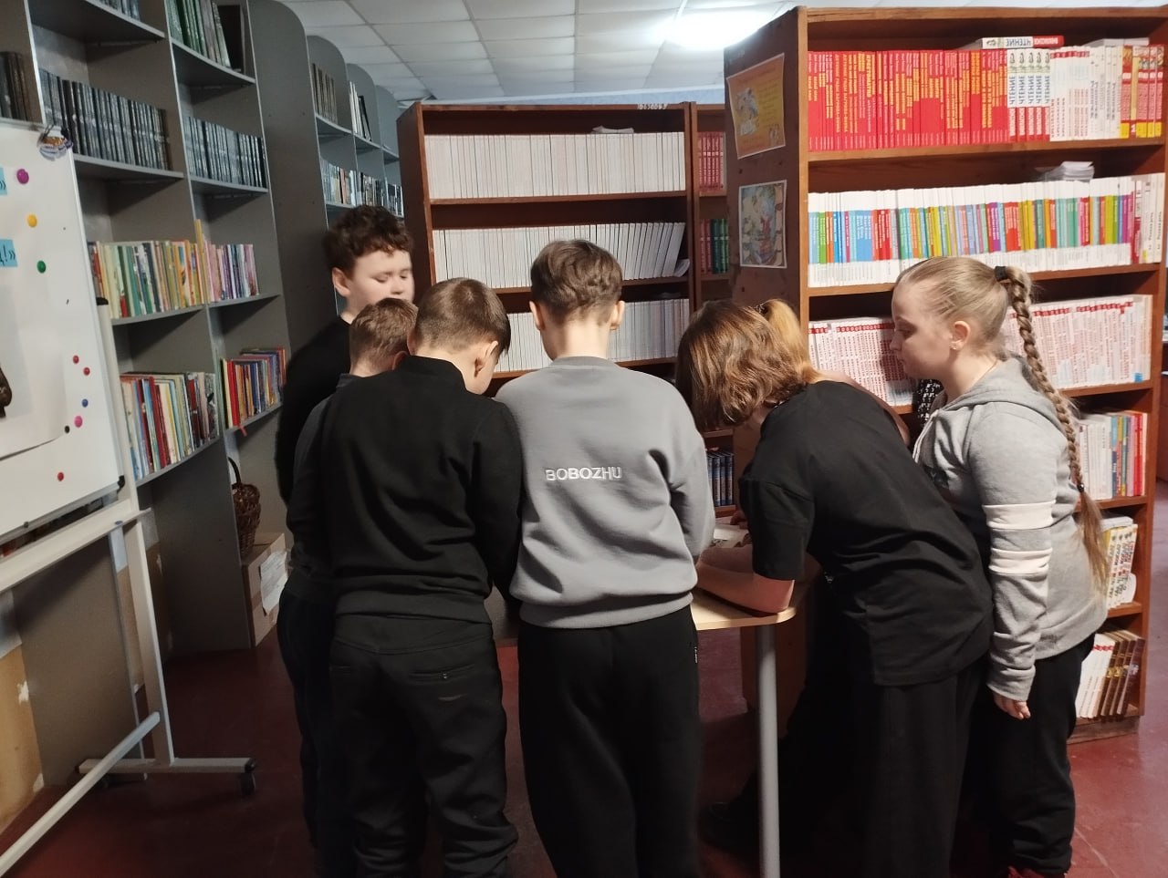 Военно-патриотическое мероприятие «Никто не создан для войны» Военно-патриотическое мероприятие «Никто не создан для войны»