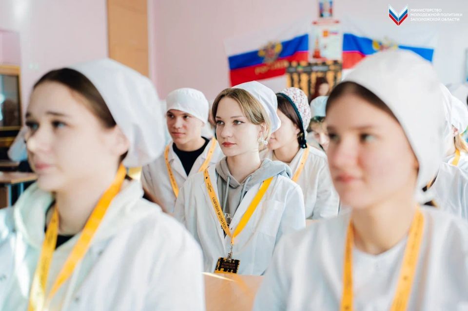 «Кадровая школа РСМ» стартовала в Бердянском медицинском колледже «Кадровая школа РСМ» стартовала в Бердянском медицинском колледже