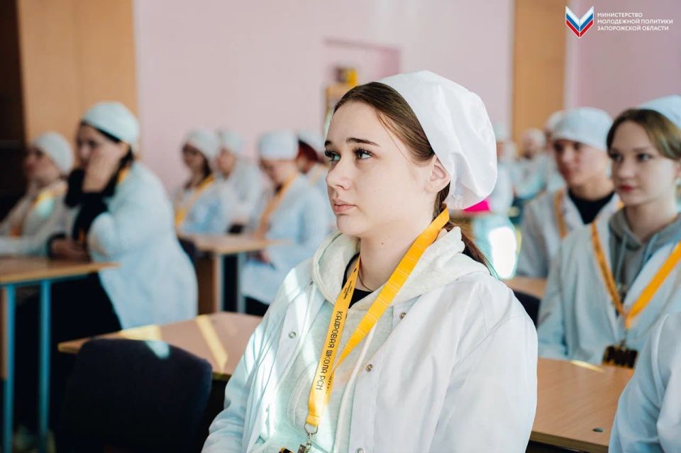 «Кадровая школа РСМ» стартовала в Бердянском медицинском колледже «Кадровая школа РСМ» стартовала в Бердянском медицинском колледже