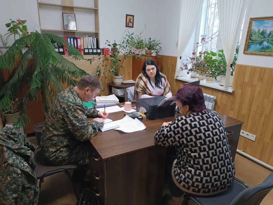 В Бердянском районе сотрудники Следственного комитета провели прием граждан В Бердянском районе сотрудники Следственного комитета провели прием граждан