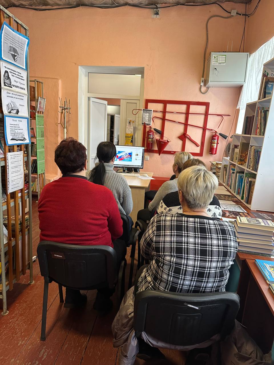 Патриотический час «И память, и подвиг, и жизнь на века» Патриотический час «И память, и подвиг, и жизнь на века»