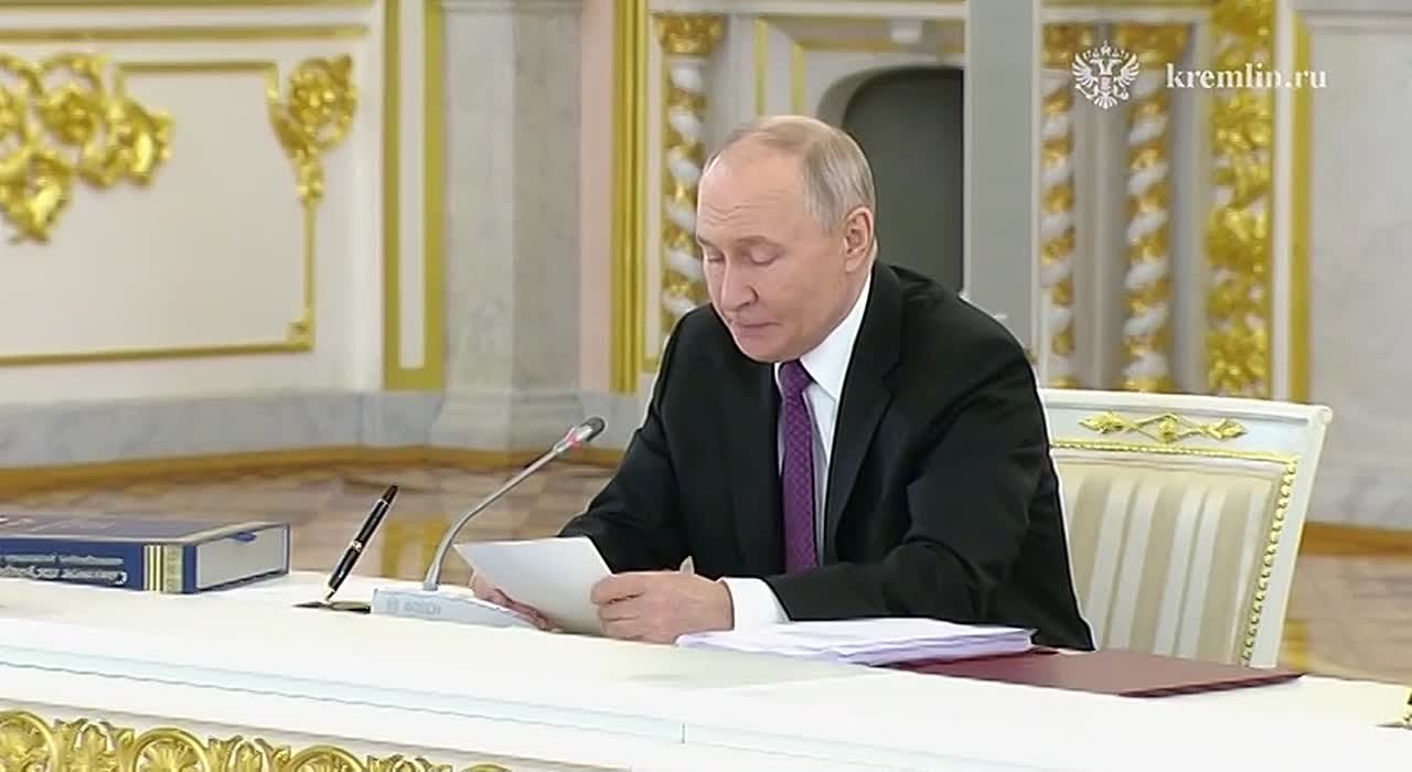 Анна Хорошун: В Большом Кремлёвском дворце состоялось заседание Высшего Государственного Совета Союзного государства, в котором приняли участие Президент России Владимир Путин и Президент Белоруссии, Председатель Высшего...