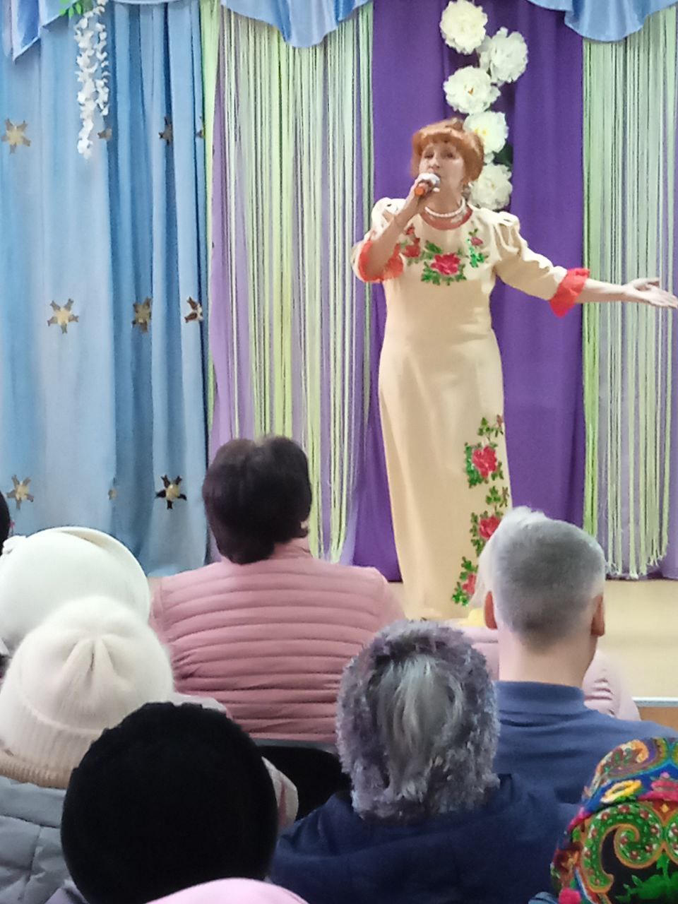 Праздничный концерт к Международному женскому дню 8 марта Праздничный концерт к Международному женскому дню 8 марта