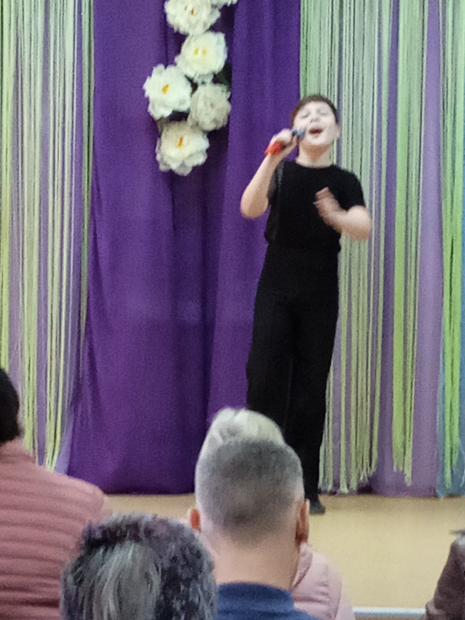 Праздничный концерт к Международному женскому дню 8 марта Праздничный концерт к Международному женскому дню 8 марта