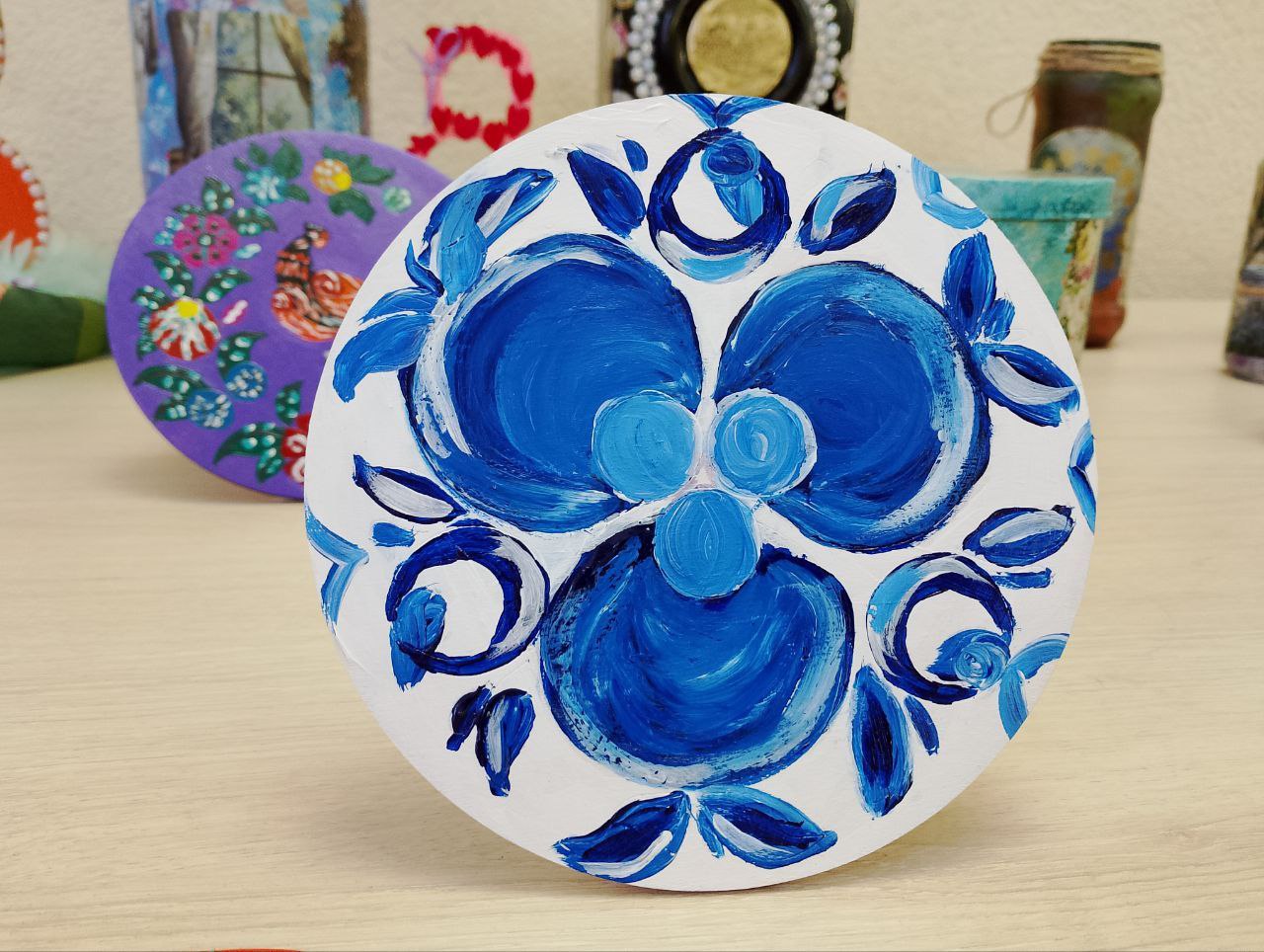 Выставка народного творчества к 8 Марта Выставка народного творчества к 8 Марта