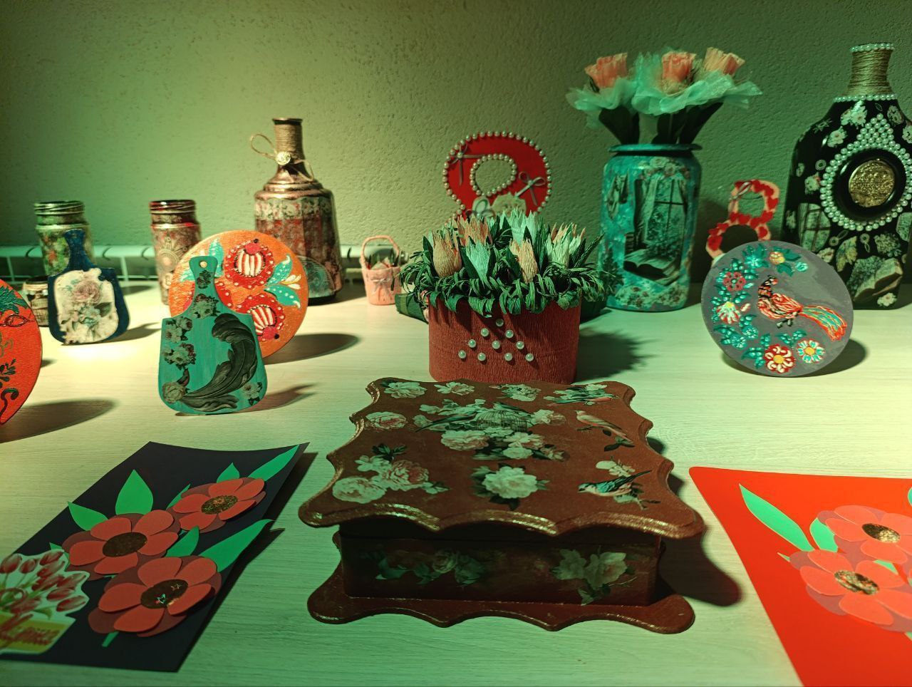 Выставка народного творчества к 8 Марта Выставка народного творчества к 8 Марта